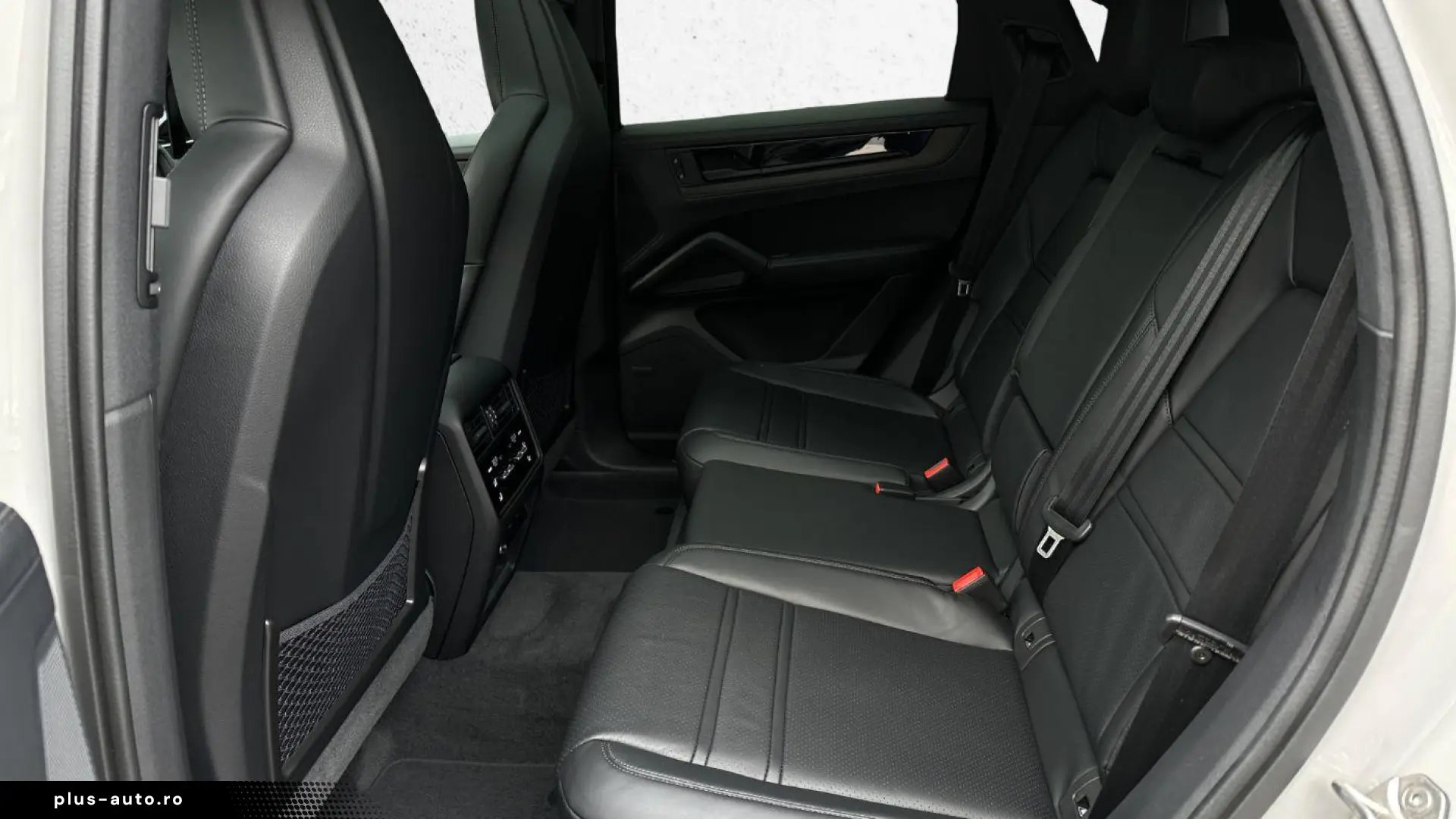 Porsche Cayenne E-Hybrid Coupé Black Edition AHK SHZ PAN