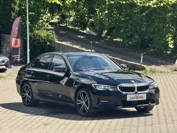 BMW Seria 3 330e Aut. Luxury Line