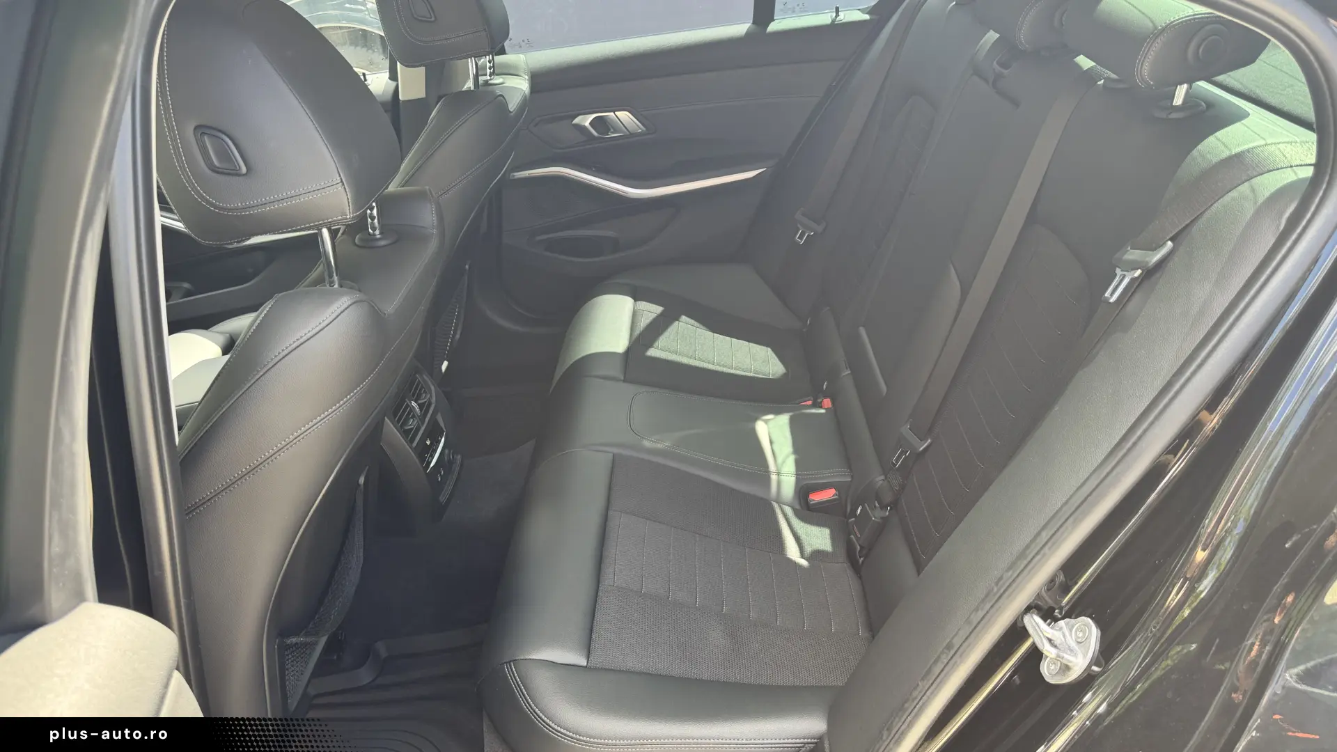 BMW Seria 3 330e Aut. Luxury Line