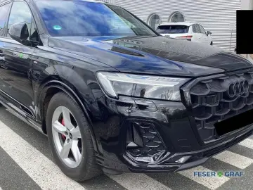 AUDI Q7 50 TDI S Line 7Sitze Pano Standhzg Sportsitze