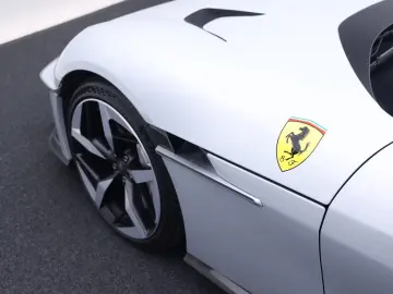 FERRARI 12Cilindri      Ferrari Frankfurt