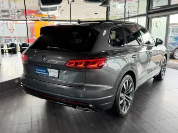 VW Touareg 3.0 TDI DSG R-Line Black 4M Luft Matrix