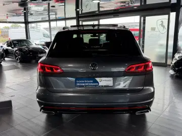 VW Touareg 3.0 TDI DSG R-Line Black 4M Luft Matrix