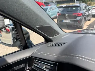 VW Touareg 3.0 TDI DSG R-Line Black 4M Luft Matrix