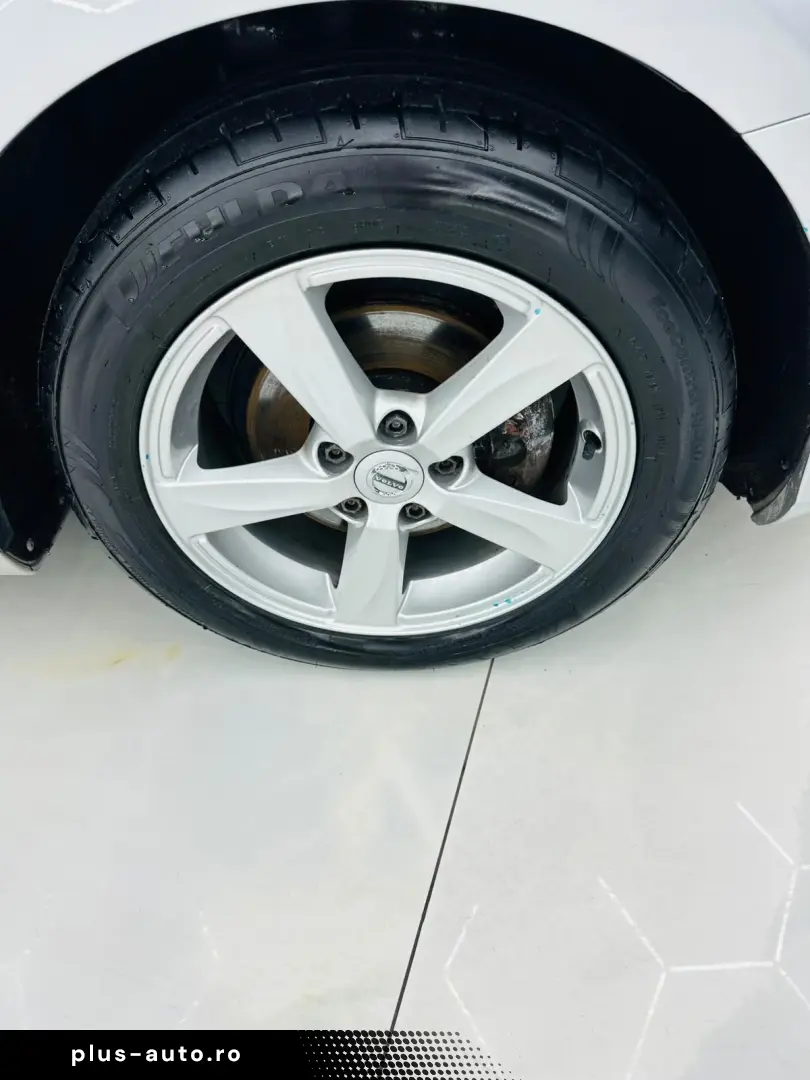 VOLVO V40 2018 2.0D E6 Garantie 12 Luni Rate Avans 0 Doar Cu