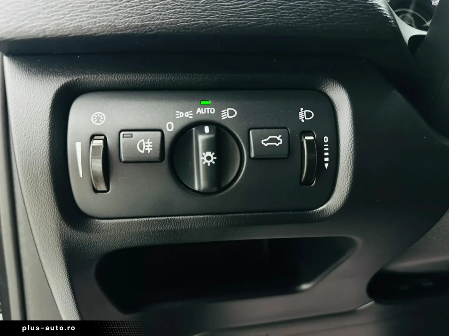 VOLVO V40 2018 2.0D E6 Garantie 12 Luni Rate Avans 0 Doar Cu