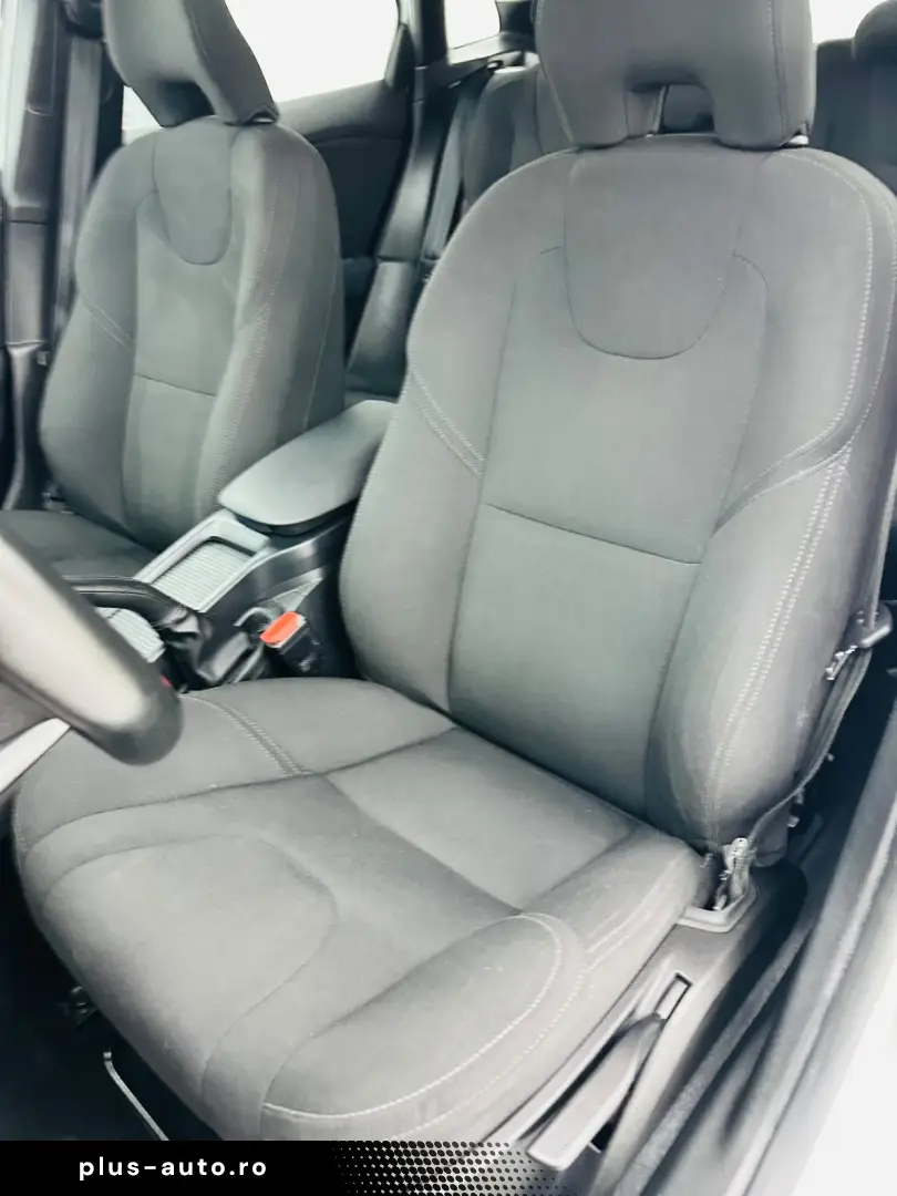 VOLVO V40 2018 2.0D E6 Garantie 12 Luni Rate Avans 0 Doar Cu
