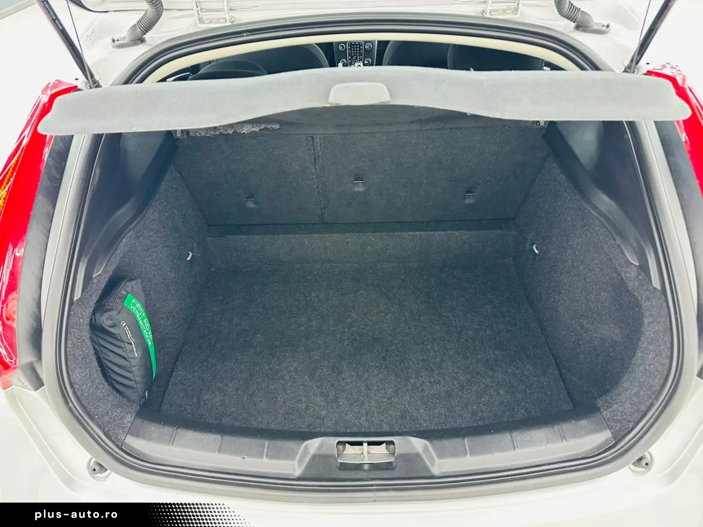 VOLVO V40 2018 2.0D E6 Garantie 12 Luni Rate Avans 0 Doar Cu