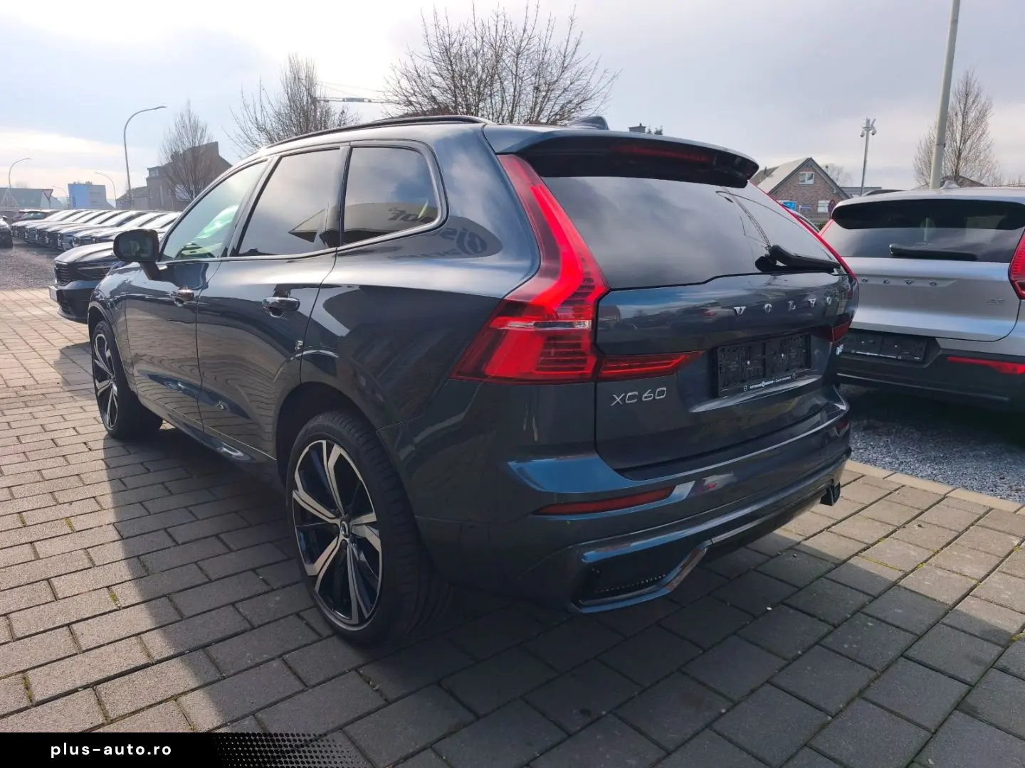 VOLVO XC60 T8 Plus Dark AWD Head-up 360 Pano HarmanKar