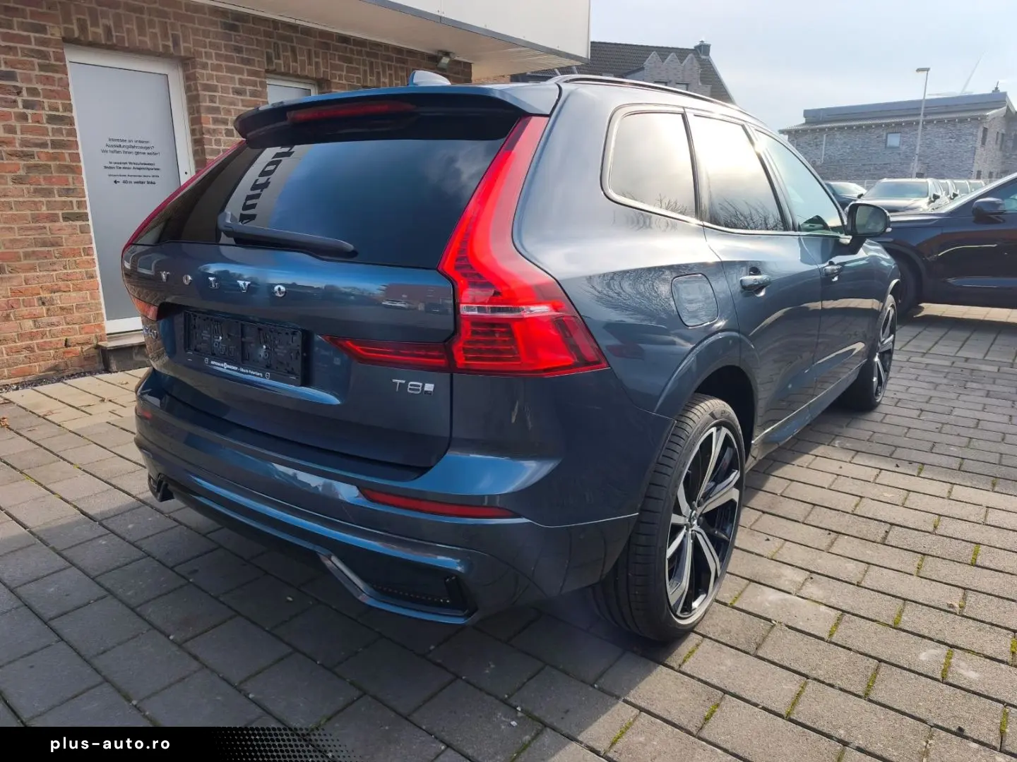 VOLVO XC60 T8 Plus Dark AWD Head-up 360 Pano HarmanKar