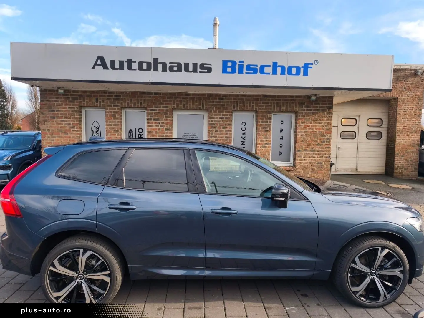 VOLVO XC60 T8 Plus Dark AWD Head-up 360 Pano HarmanKar