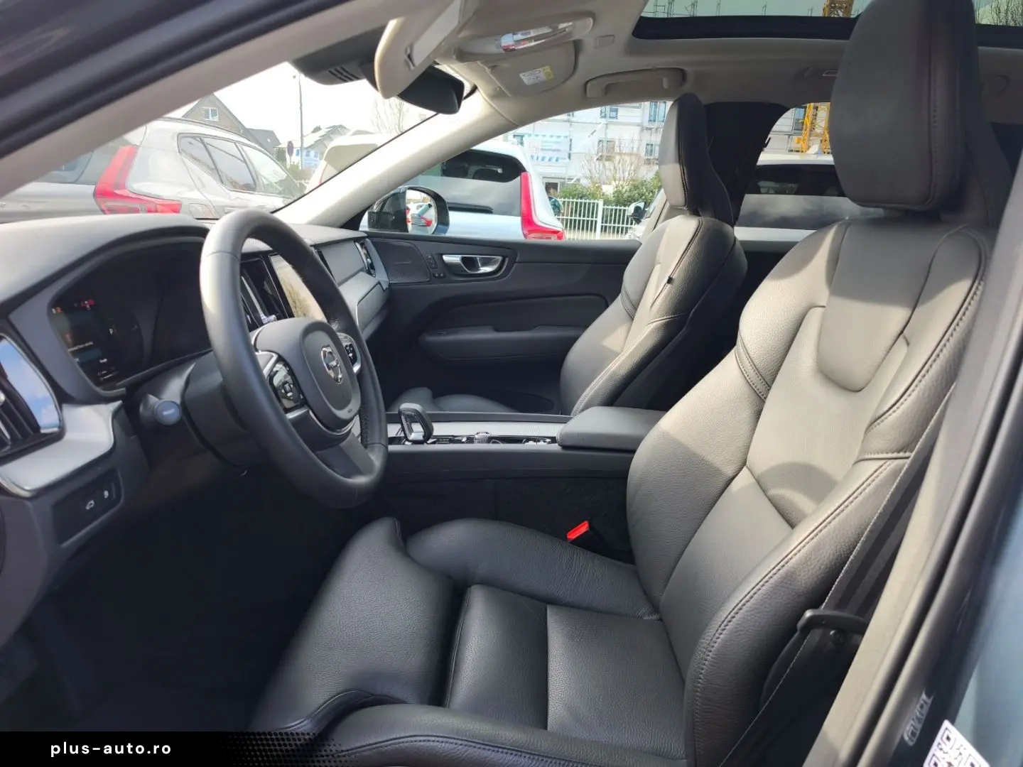 VOLVO XC60 T8 Plus Dark AWD Head-up 360 Pano HarmanKar