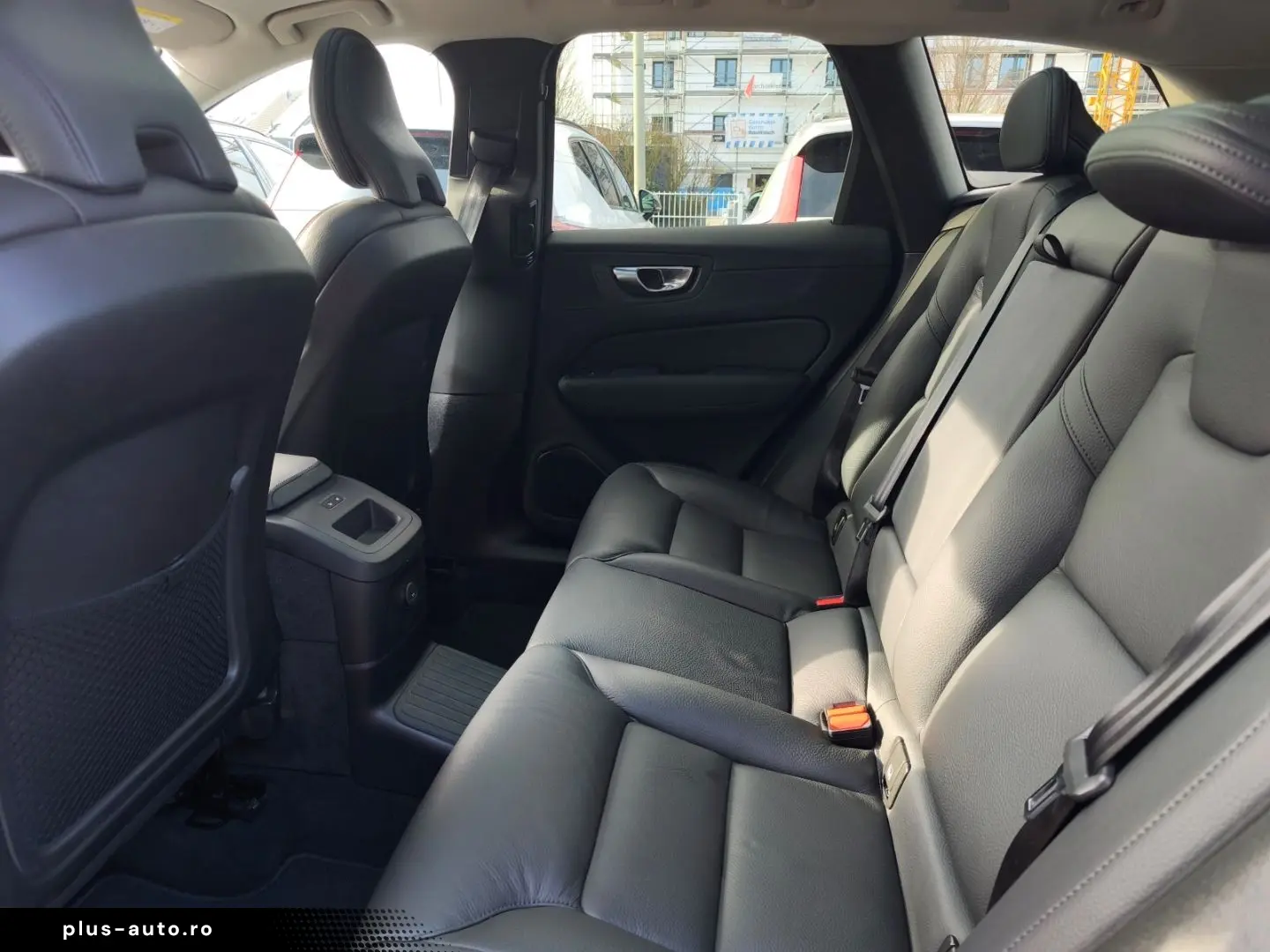 VOLVO XC60 T8 Plus Dark AWD Head-up 360 Pano HarmanKar