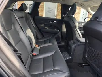 VOLVO XC60 T8 Plus Dark AWD Head-up 360 Pano HarmanKar