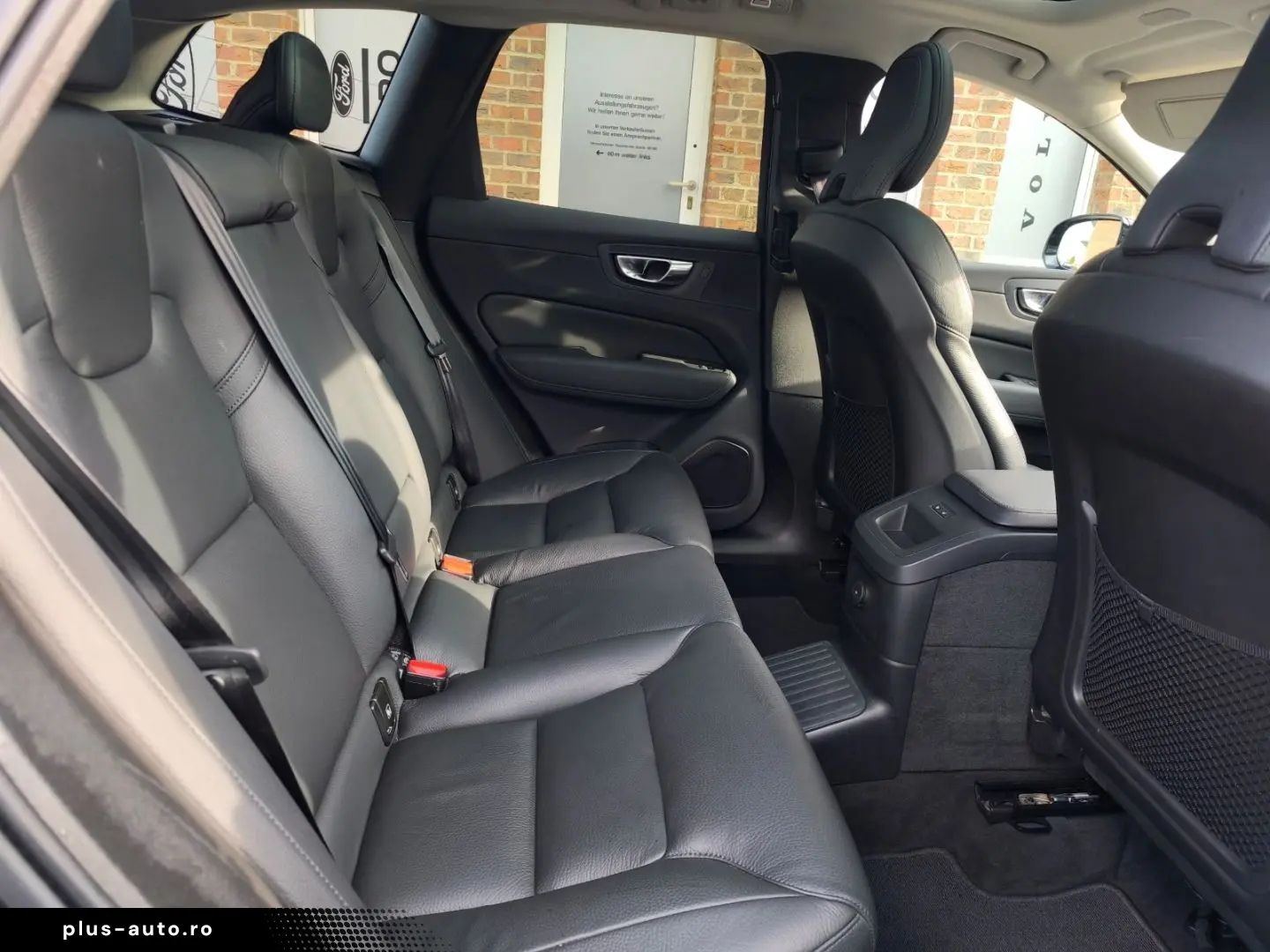 VOLVO XC60 T8 Plus Dark AWD Head-up 360 Pano HarmanKar