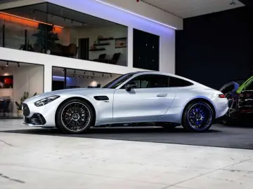MERCEDES-BENZ AMG GT AMG GT 43 - Night Edition - Dig…