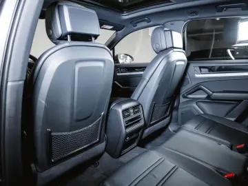 Porsche Cayenne E-Hybrid Panoramic Roof Air Suspension BOSE
