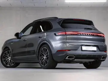 Porsche Cayenne E-Hybrid Panoramic Roof Air Suspension BOSE