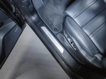 Porsche Cayenne E-Hybrid Panoramic Roof Air Suspension BOSE