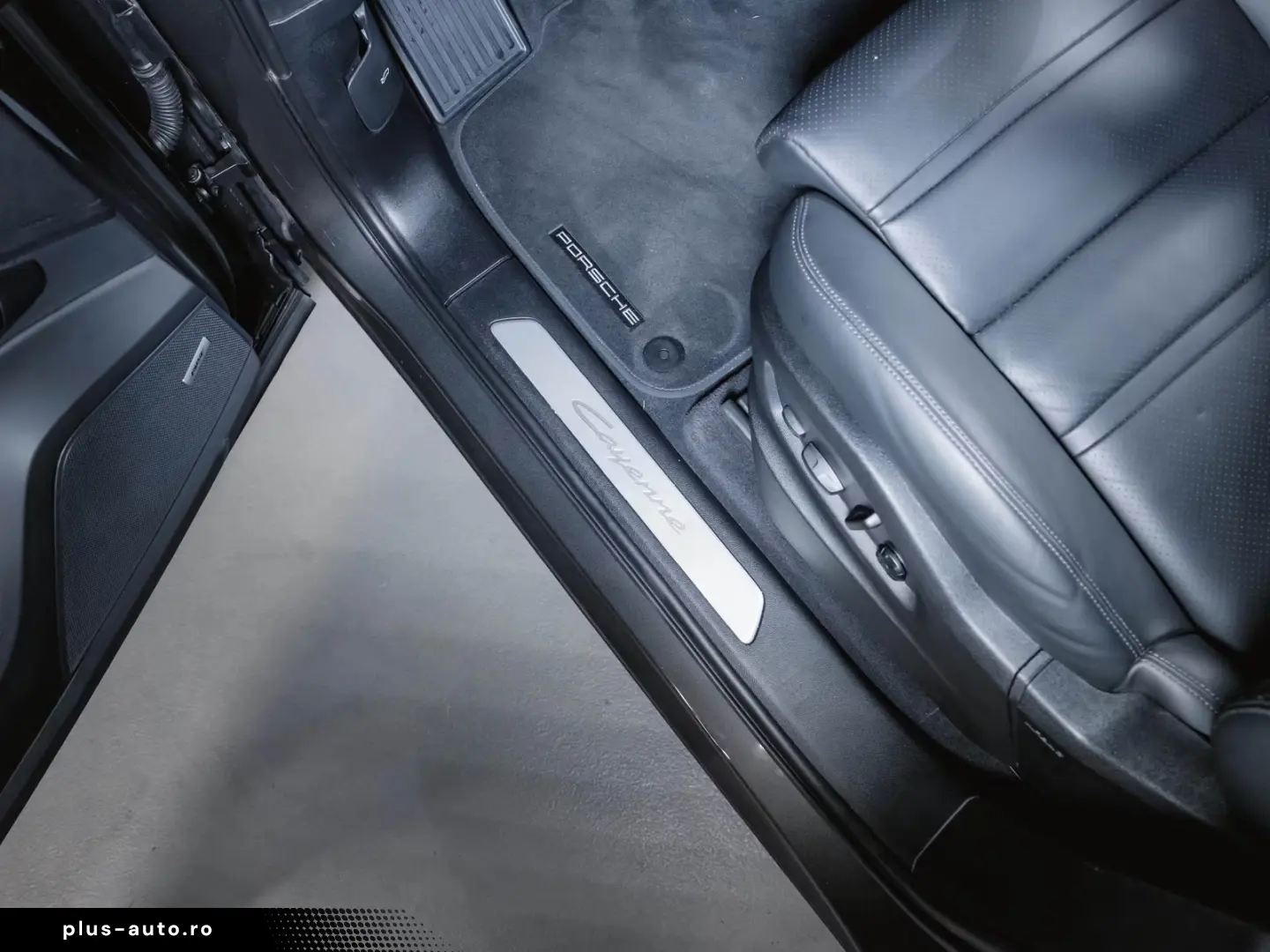Porsche Cayenne E-Hybrid Panoramic Roof Air Suspension BOSE
