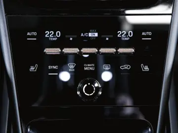 Porsche Cayenne E-Hybrid Panoramic Roof Air Suspension BOSE