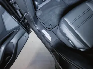 Porsche Cayenne E-Hybrid Panoramic Roof Air Suspension BOSE