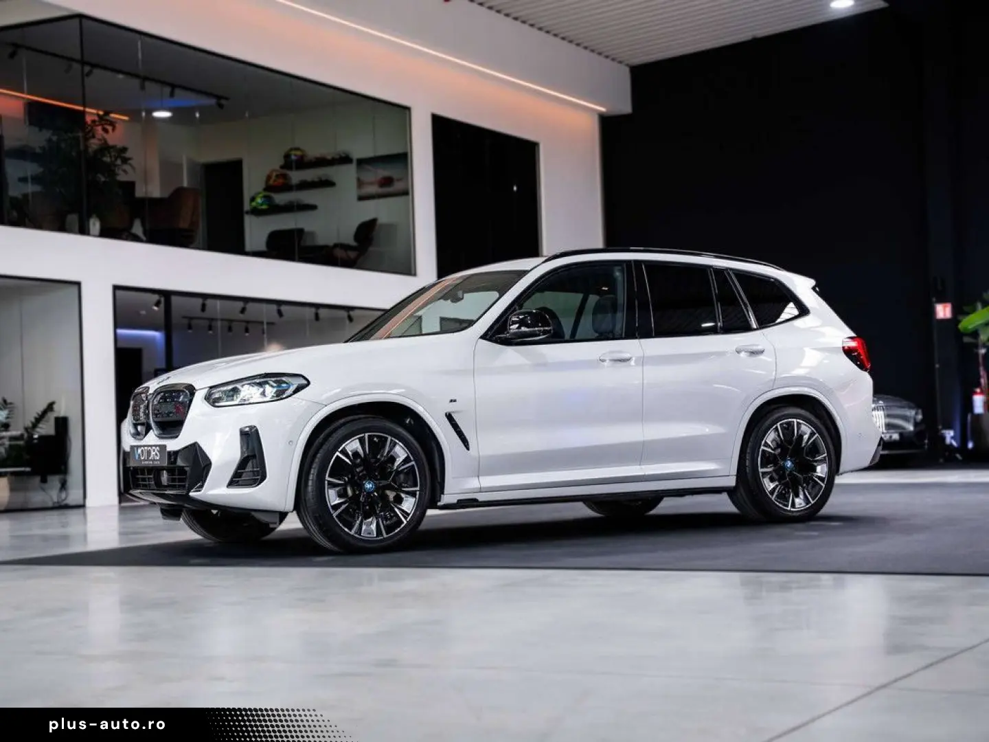BMW iX3 iX3 80 kWh - M-pack - AHK - H&K - ACC - Pano