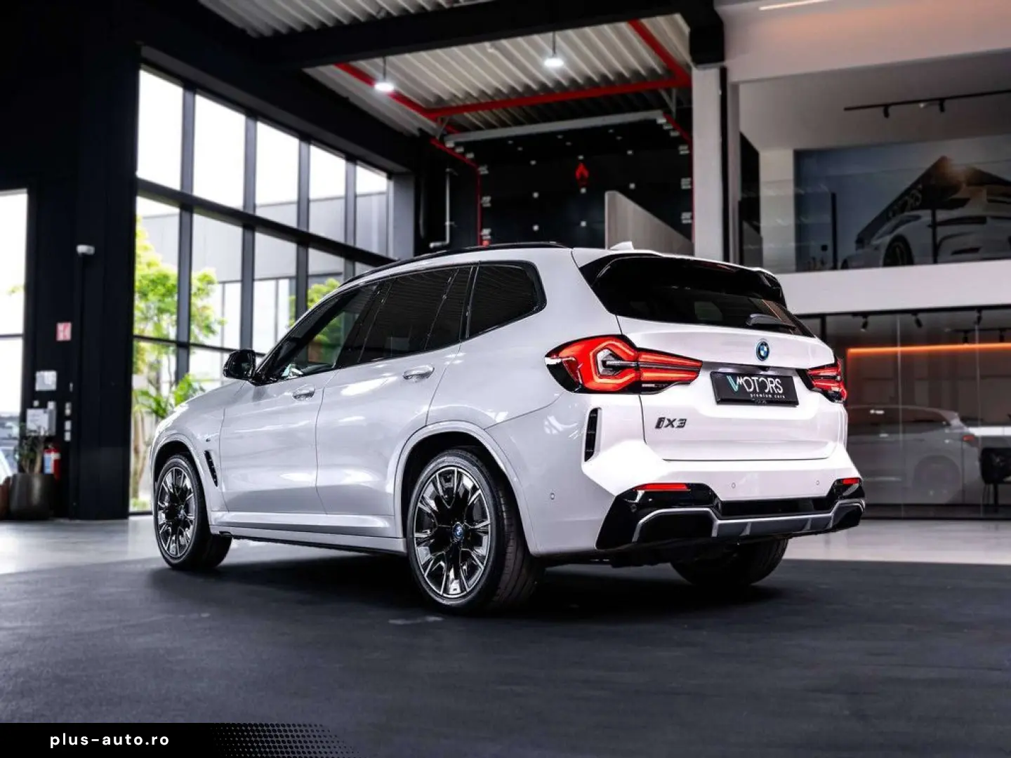 BMW iX3 iX3 80 kWh - M-pack - AHK - H&K - ACC - Pano