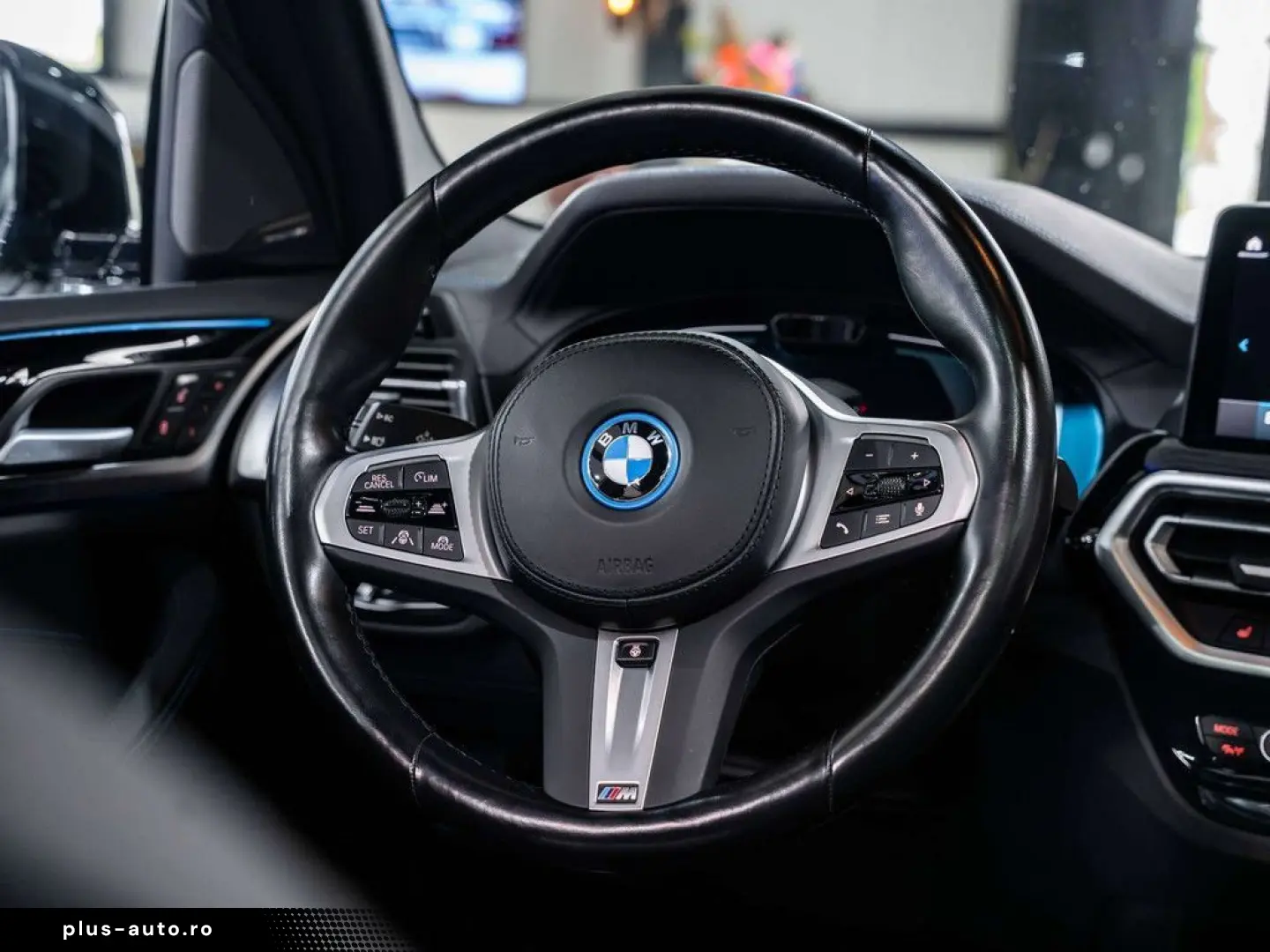 BMW iX3 iX3 80 kWh - M-pack - AHK - H&K - ACC - Pano