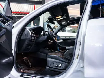 BMW iX3 iX3 80 kWh - M-pack - AHK - H&K - ACC - Pano