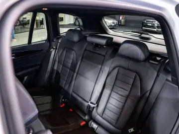 BMW iX3 iX3 80 kWh - M-pack - AHK - H&K - ACC - Pano