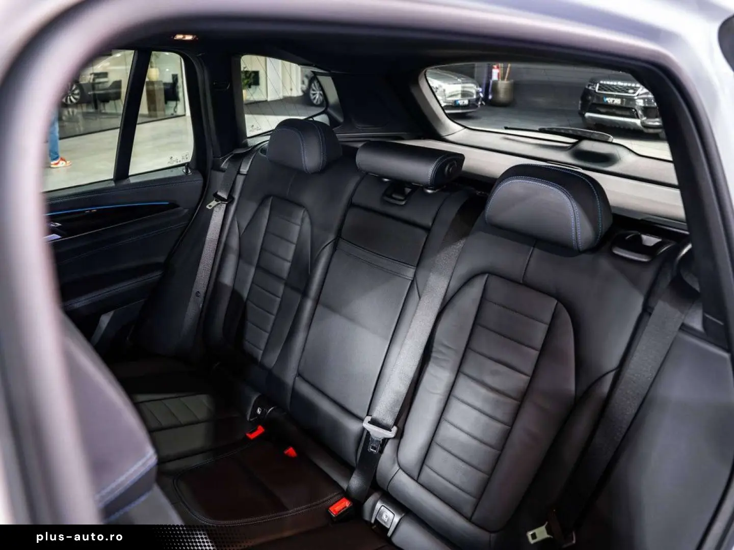 BMW iX3 iX3 80 kWh - M-pack - AHK - H&K - ACC - Pano
