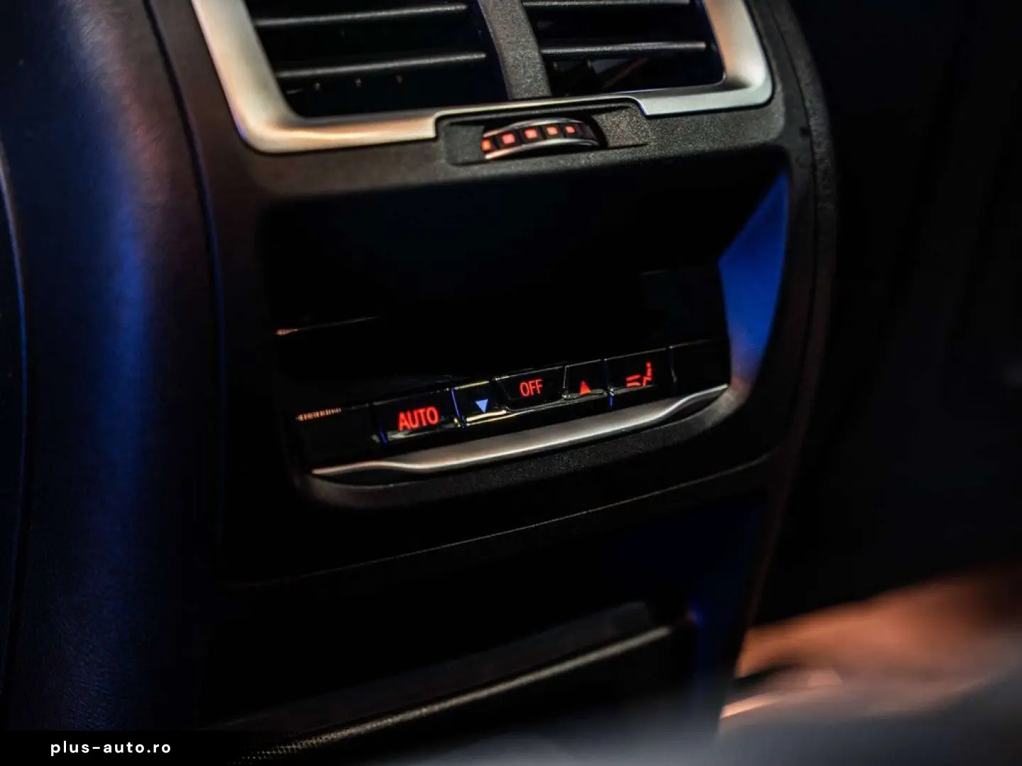 BMW iX3 iX3 80 kWh - M-pack - AHK - H&K - ACC - Pano