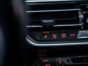 BMW iX3 iX3 80 kWh - M-pack - AHK - H&K - ACC - Pano