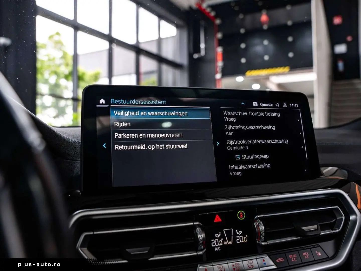 BMW iX3 iX3 80 kWh - M-pack - AHK - H&K - ACC - Pano