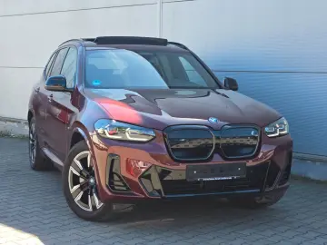 BMW iX3 (Panorama Leder Kamera)