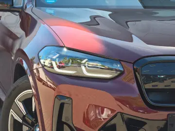 BMW iX3 (Panorama Leder Kamera)