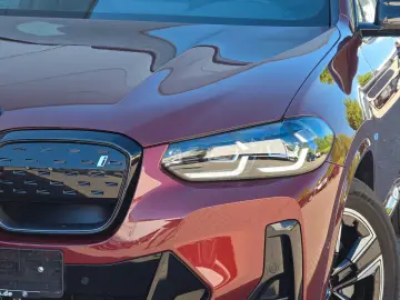 BMW iX3 (Panorama Leder Kamera)