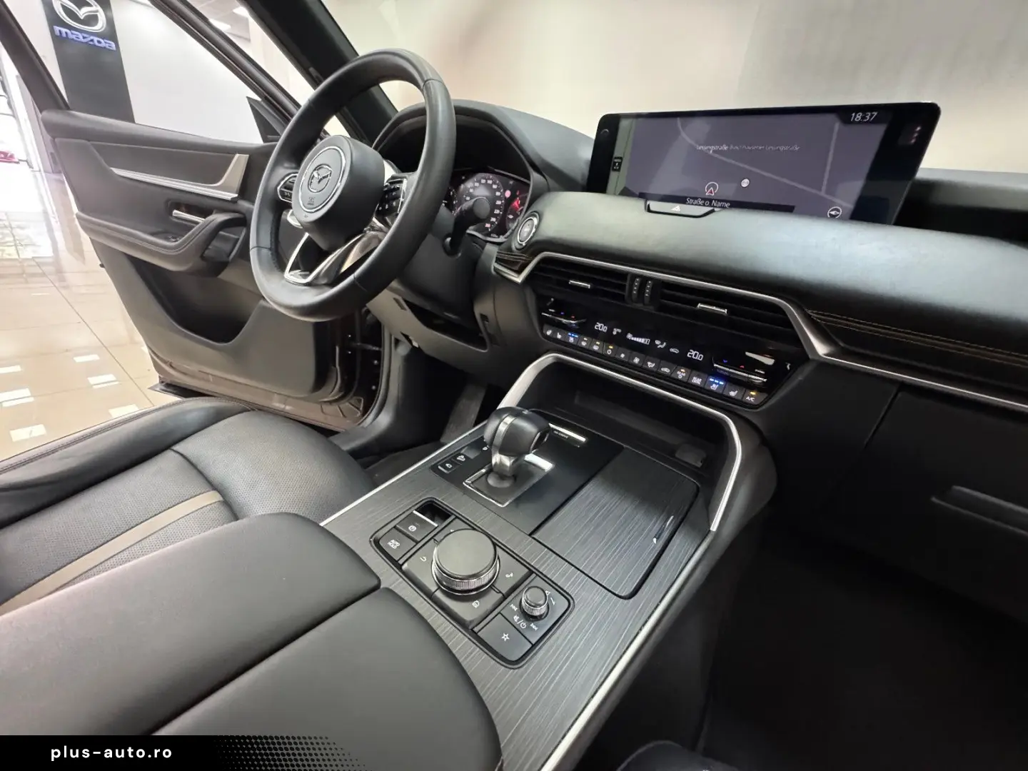 MAZDA CX-80 Homura Plus PHEV AWD CAHO 6-Sitzer PANO