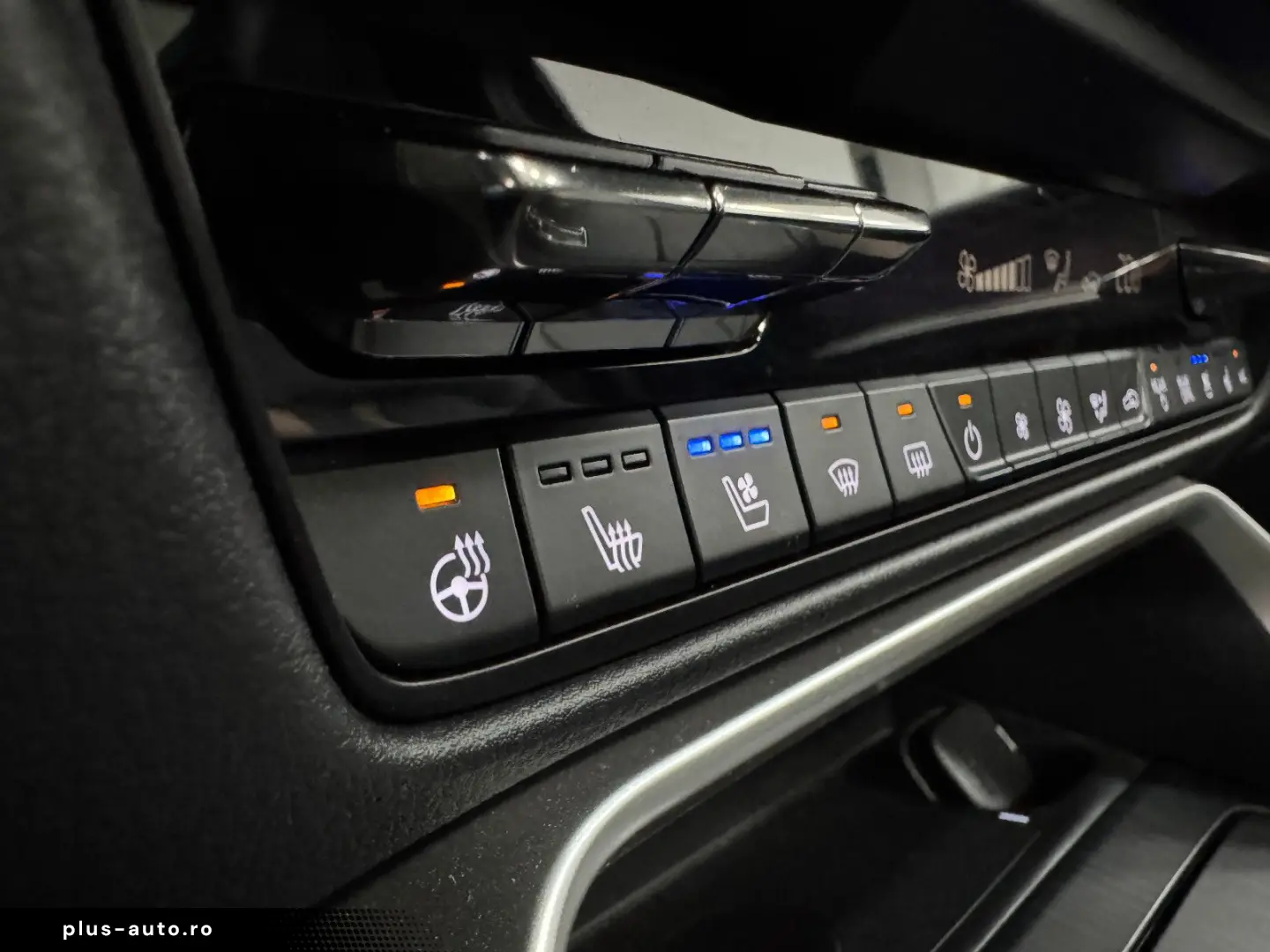 MAZDA CX-80 Homura Plus PHEV AWD CAHO 6-Sitzer PANO