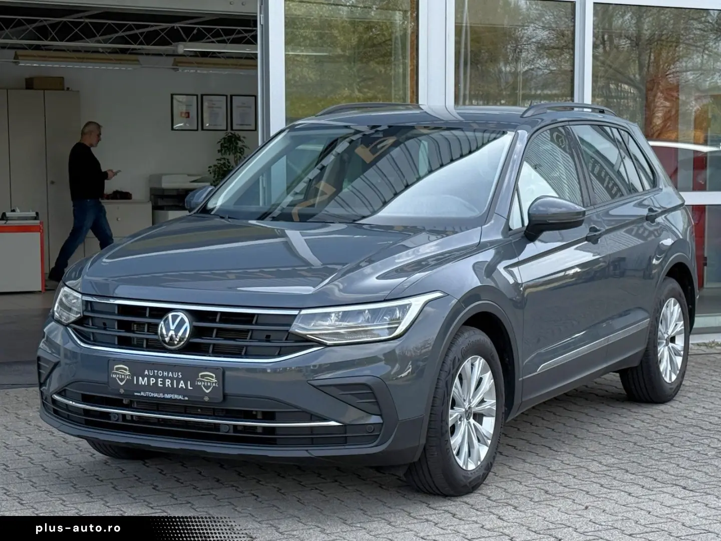 VW Tiguan 2.0 TDI Aut. Life NAVI LED ACC PDC AHK 17