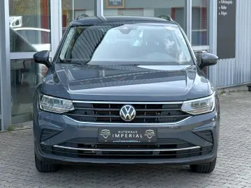 VW Tiguan 2.0 TDI Aut. Life NAVI LED