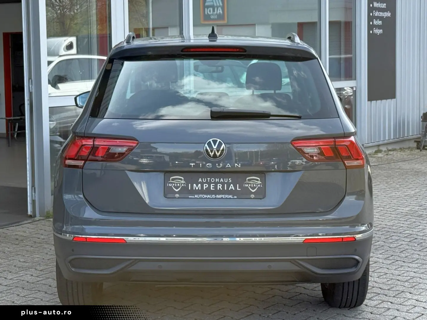 VW Tiguan 2.0 TDI Aut. Life NAVI LED