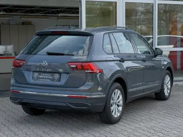 VW Tiguan 2.0 TDI Aut. Life NAVI LED