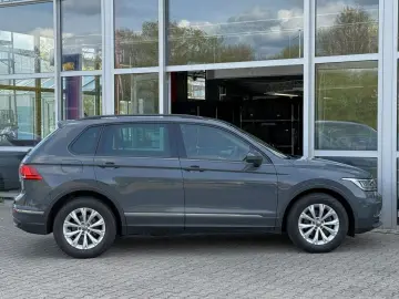 VW Tiguan 2.0 TDI Aut. Life NAVI LED