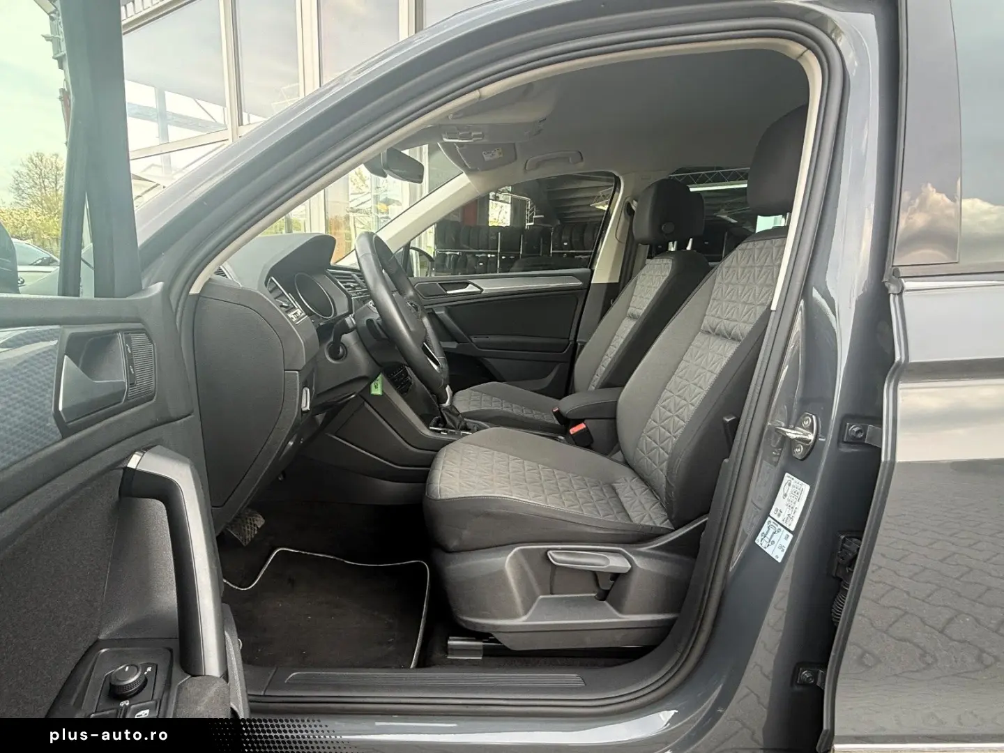 VW Tiguan 2.0 TDI Aut. Life NAVI LED