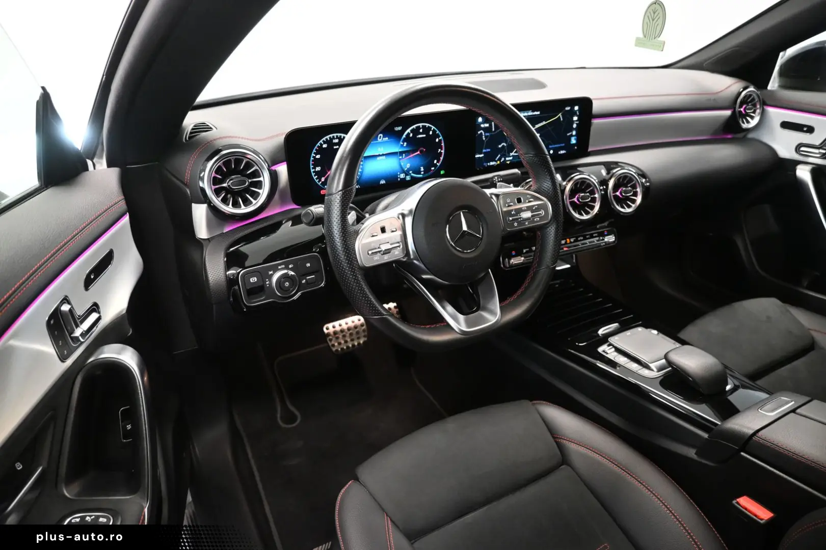 MERCEDES-BENZ CLA 200 AMG LINE PANO KAMERA BURM M-BEAM