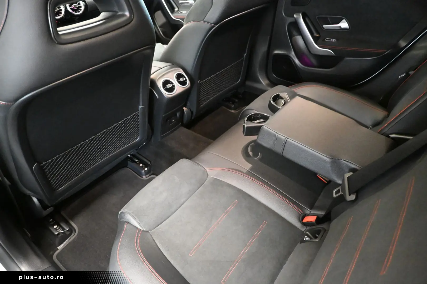 MERCEDES-BENZ CLA 200 AMG LINE PANO KAMERA BURM M-BEAM