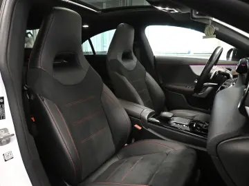 MERCEDES-BENZ CLA 200 AMG LINE PANO KAMERA BURM M-BEAM