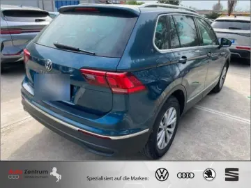 VW Tiguan 2.0TDI DSG CarPlay LED lumini ambientale